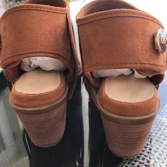 Fringe Boho Western Block Heel Faux Suede Shoes Size 6 EUC - Picture 5 of 9